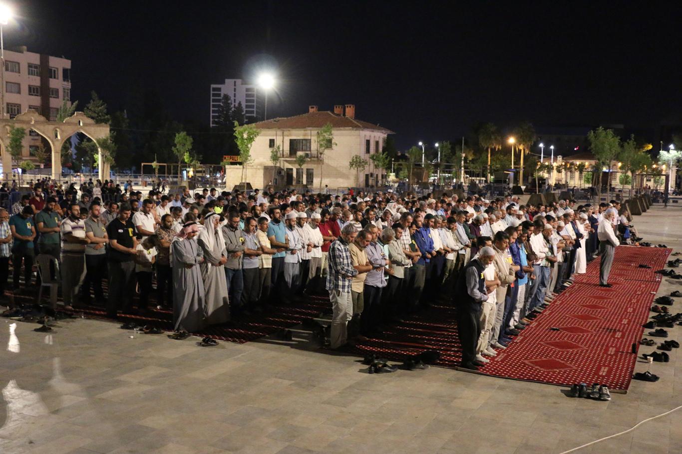 “Mursi Filistin davasına sahip çıktığı için şehid edildi” “Mursi Filistin davasına sahip çıktığı için şehid edildi”